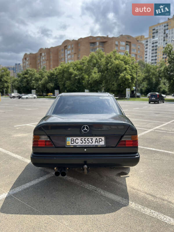 Седан Mercedes-Benz E-Class 1989 в Зарічному