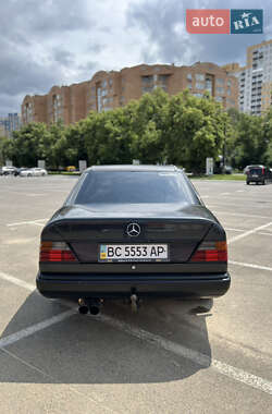 Седан Mercedes-Benz E-Class 1989 в 
