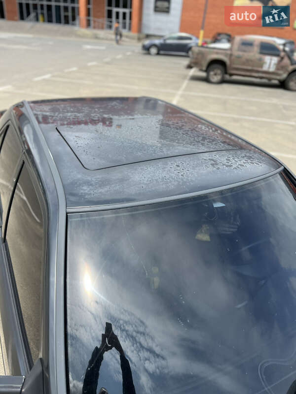 Седан Mercedes-Benz E-Class 1989 в Зарічному