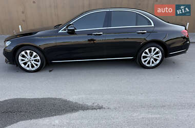 Седан Mercedes-Benz E-Class 2018 в 