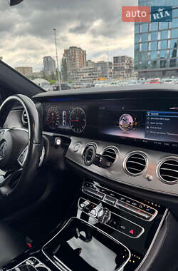 Седан Mercedes-Benz E-Class 2017 в 