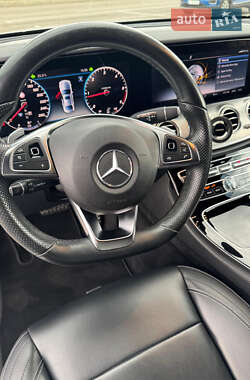 Седан Mercedes-Benz E-Class 2017 в 