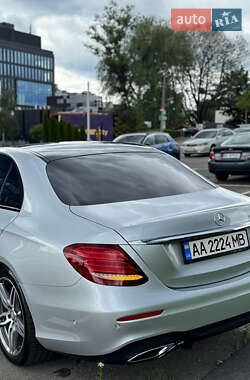 Седан Mercedes-Benz E-Class 2017 в 
