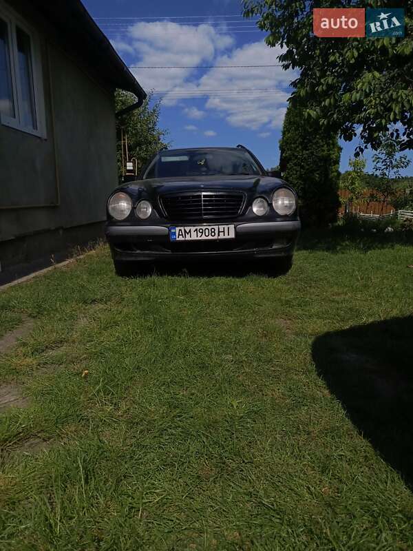 Универсал Mercedes-Benz E-Class 2002 в Львове