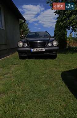 Універсал Mercedes-Benz E-Class 2002 в 