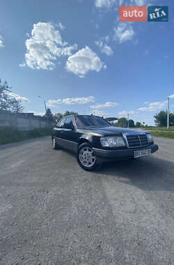 Седан Mercedes-Benz E-Class 1993 в 
