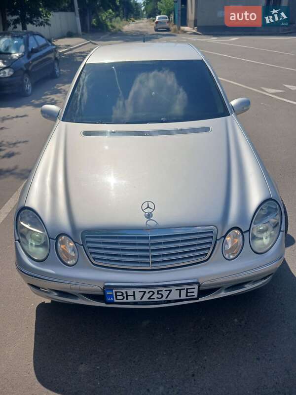 Седан Mercedes-Benz E-Class 2002 в Ізмаїлі