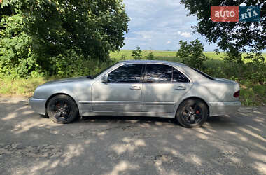 Седан Mercedes-Benz E-Class 2003 в Рівному