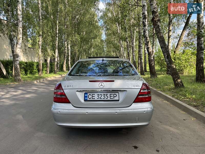 Седан Mercedes-Benz E-Class 2003 в Черновцах