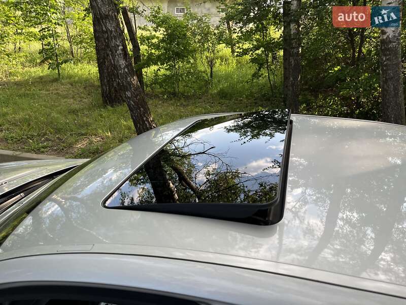 Седан Mercedes-Benz E-Class 2003 в Черновцах