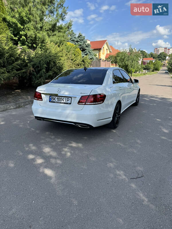 Седан Mercedes-Benz E-Class 2014 в Рівному