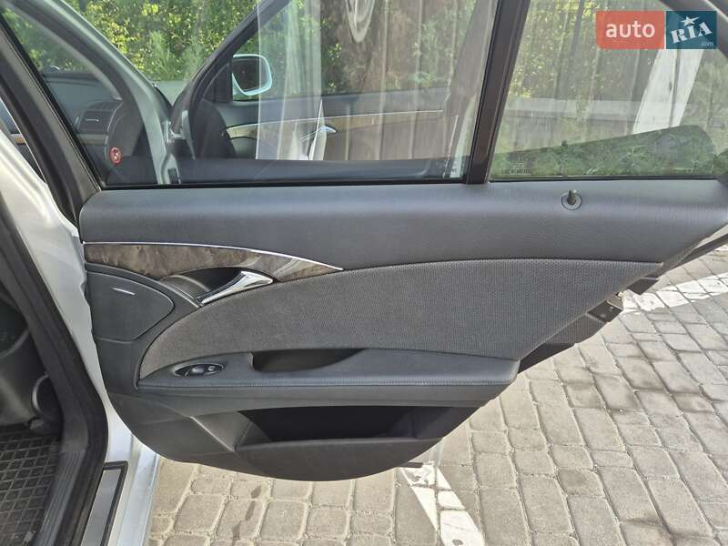 Седан Mercedes-Benz E-Class 2007 в Києві