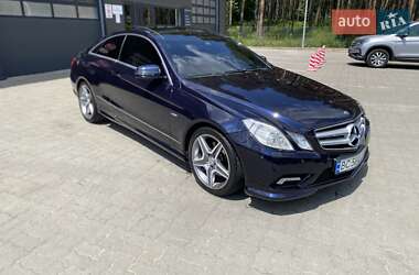 Купе Mercedes-Benz E-Class 2010 в Львове