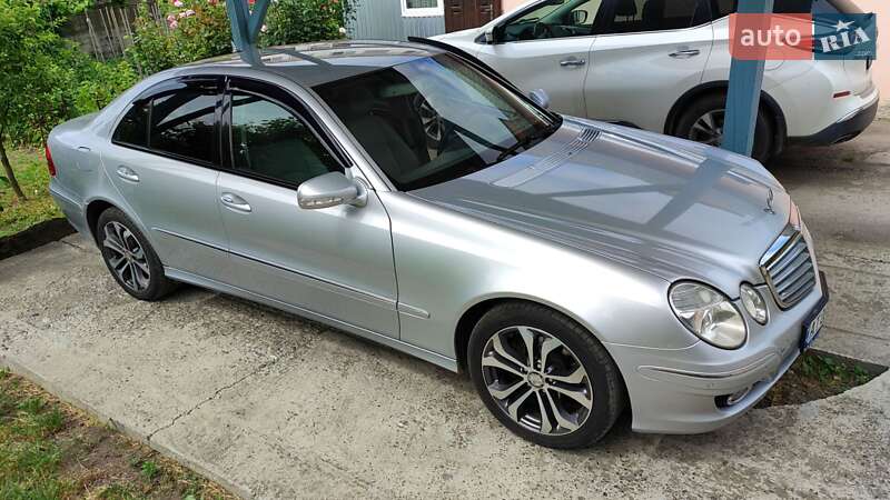 Седан Mercedes-Benz E-Class 2007 в Черновцах