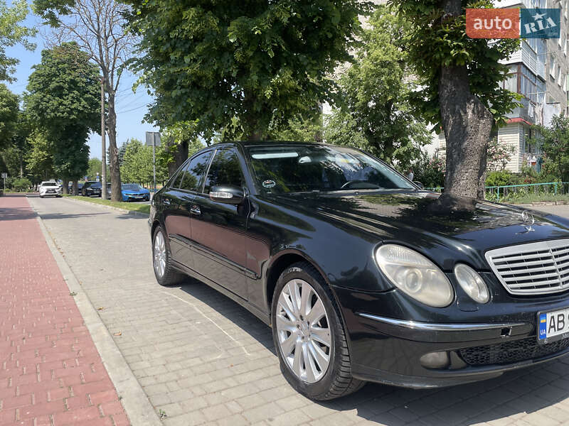 Седан Mercedes-Benz E-Class 2003 в Могилів-Подільському