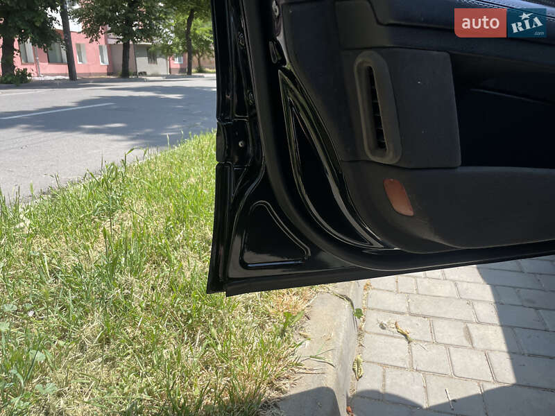 Седан Mercedes-Benz E-Class 2003 в Могилів-Подільському
