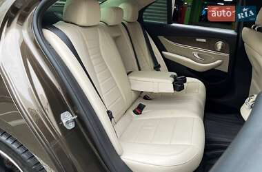 Седан Mercedes-Benz E-Class 2017 в 