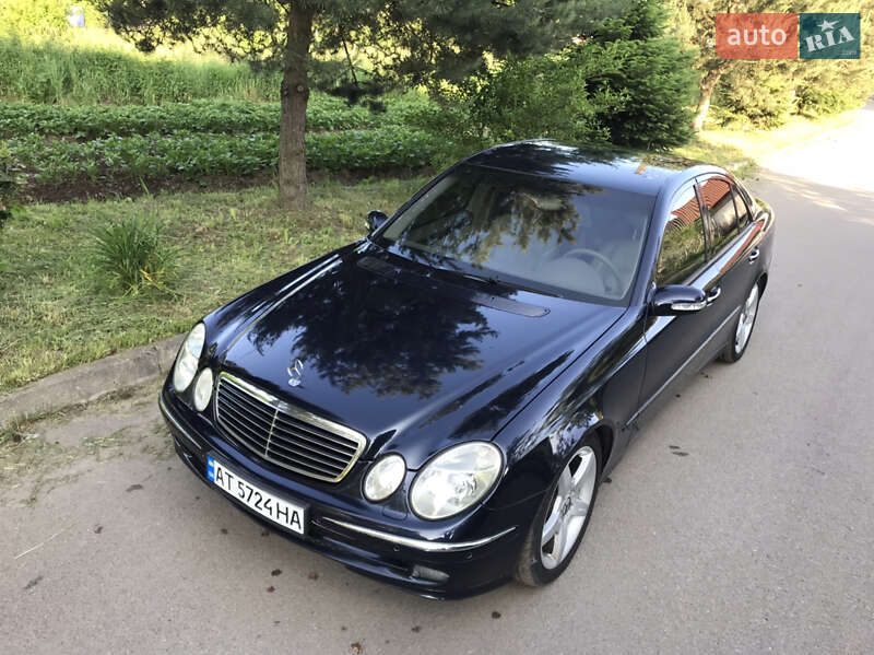 Седан Mercedes-Benz E-Class 2002 в Калуше