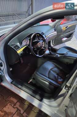 Седан Mercedes-Benz E-Class 2005 в Черновцах