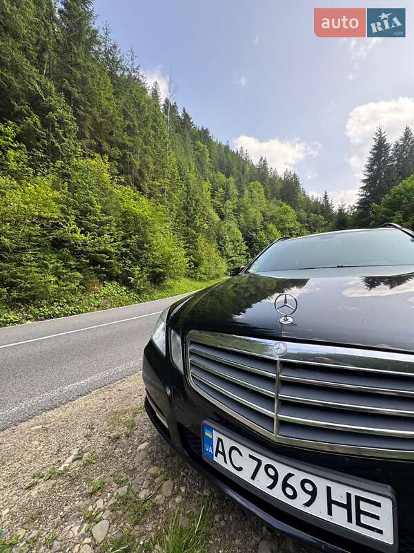 Універсал Mercedes-Benz E-Class 2010 в Луцьку