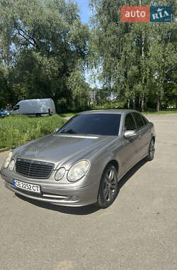 Седан Mercedes-Benz E-Class 2004 в Черновцах