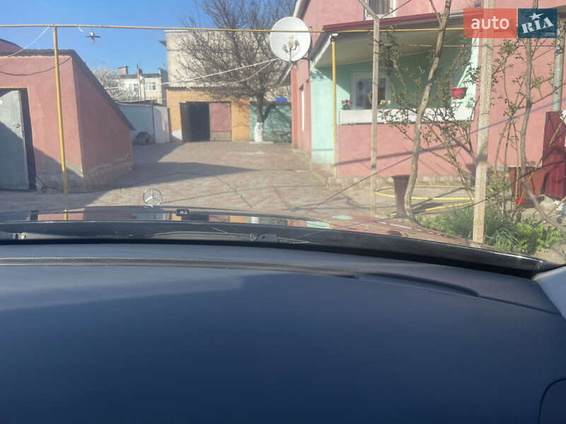 Седан Mercedes-Benz E-Class 2003 в Коблеве