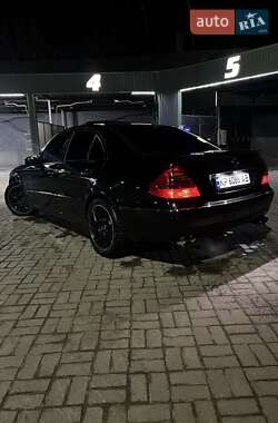 Седан Mercedes-Benz E-Class 2004 в 