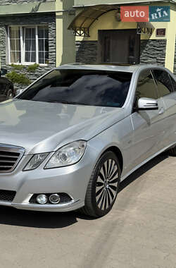 Mercedes-Benz E-Class 2011 Mercedes-Benz E-Class 2011