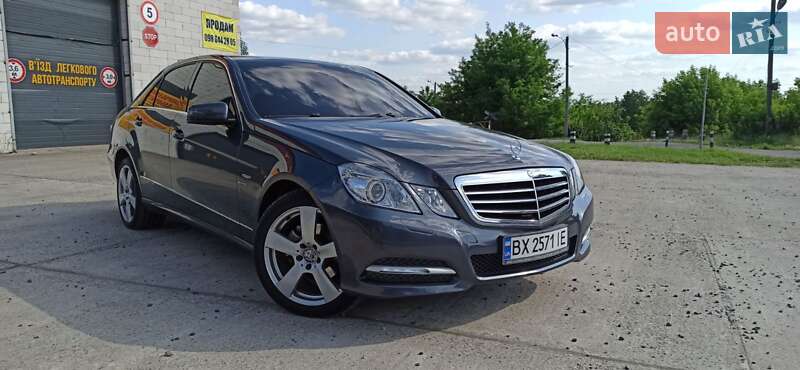 Седан Mercedes-Benz E-Class 2011 в Славуте