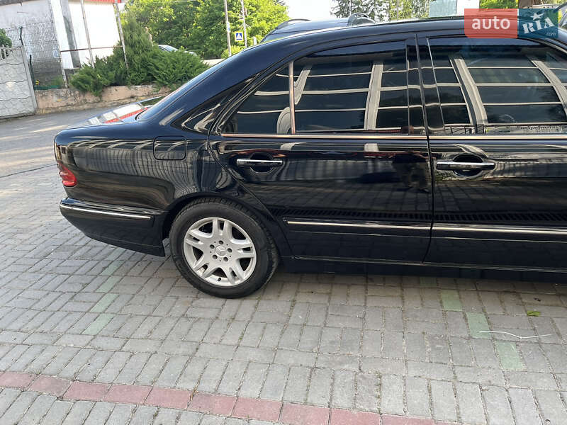 Седан Mercedes-Benz E-Class 2001 в Хмельницком