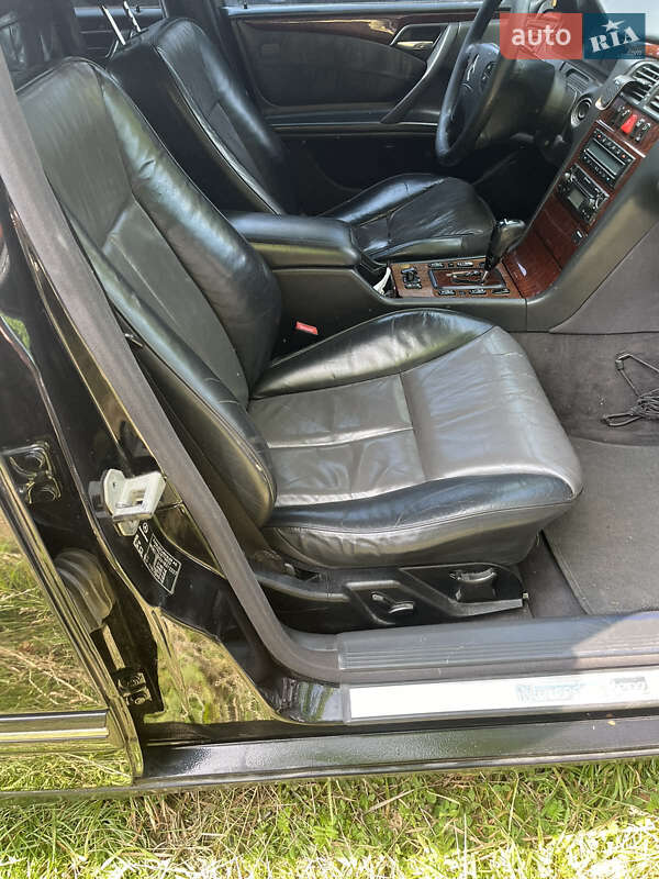 Седан Mercedes-Benz E-Class 2001 в Хмельницком