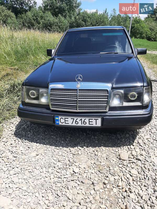 Седан Mercedes-Benz E-Class 1992 в Великому Кучурові