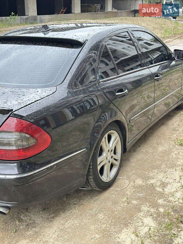 Седан Mercedes-Benz E-Class 2006 в Киеве