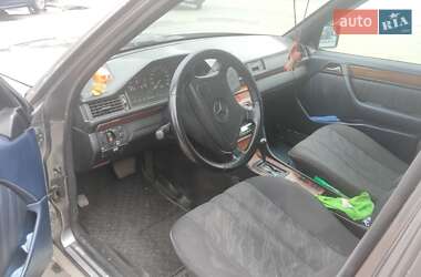 Седан Mercedes-Benz E-Class 1994 в 