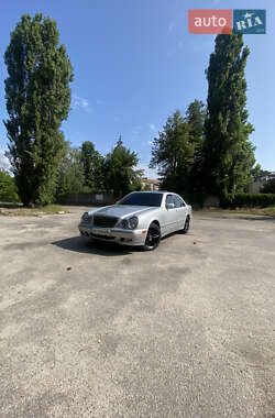 Седан Mercedes-Benz E-Class 2001 в Запоріжжі