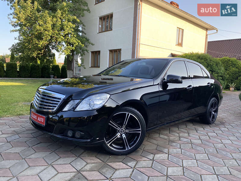 Mercedes-Benz E-Class 2011
