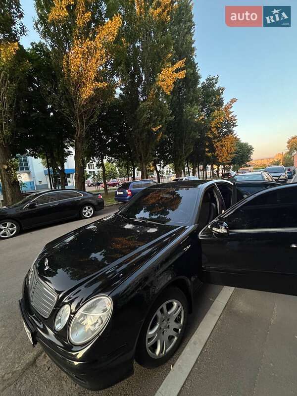 Седан Mercedes-Benz E-Class 2005 в Белой Церкви