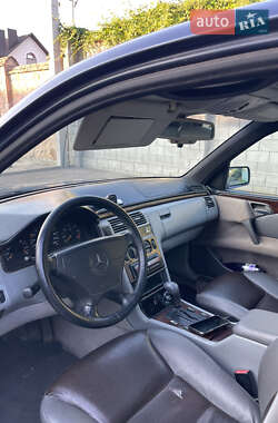 Седан Mercedes-Benz E-Class 1996 в 