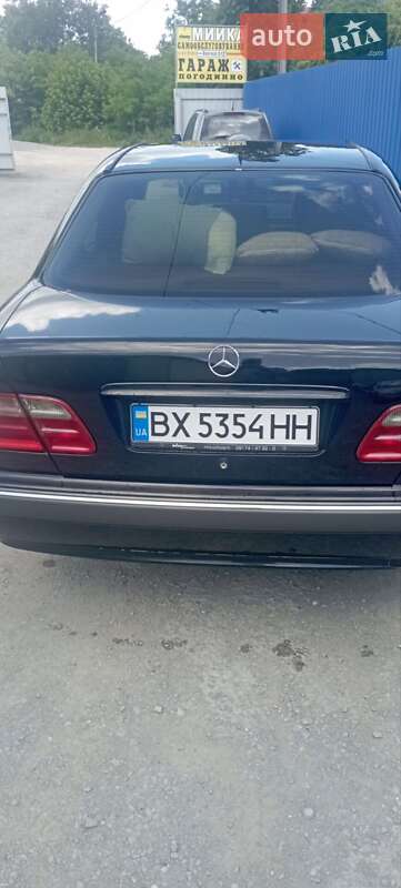 Седан Mercedes-Benz E-Class 2000 в Кам'янець-Подільському