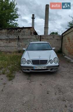 Седан Mercedes-Benz E-Class 2001 в Александрие