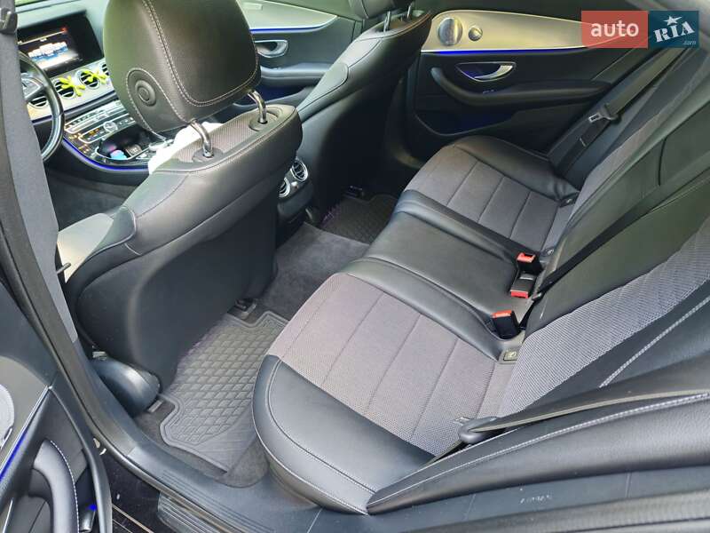 Седан Mercedes-Benz E-Class 2017 в Львові
