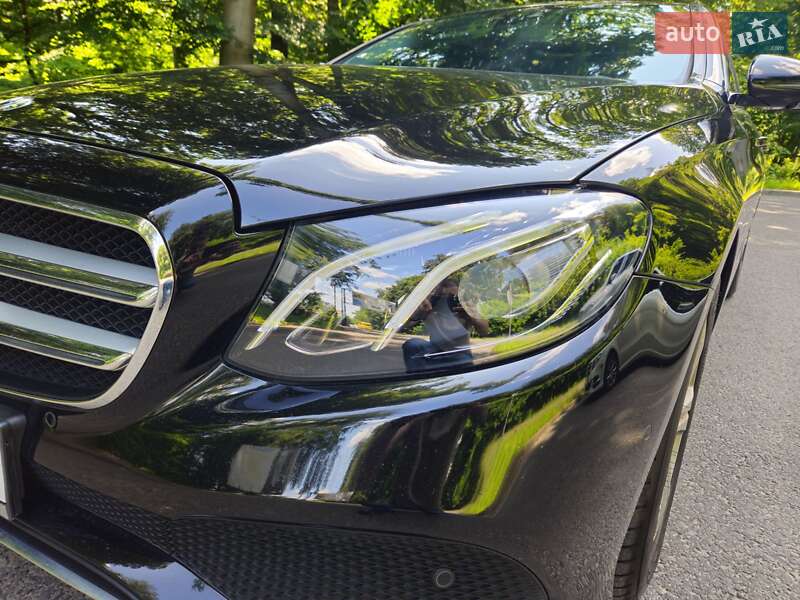 Седан Mercedes-Benz E-Class 2017 в Львові