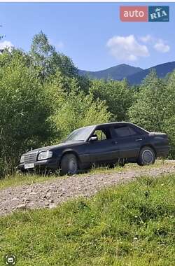 Седан Mercedes-Benz E-Class 1993 в Рахове