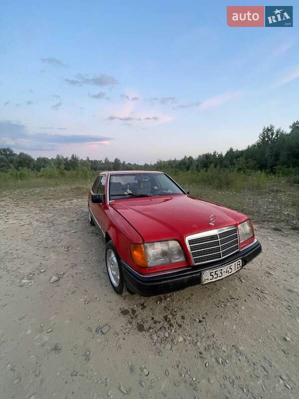 Mercedes-Benz E-Class 1988