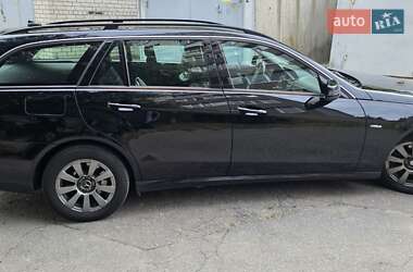 Універсал Mercedes-Benz E-Class 2011 в 