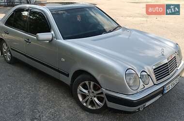 Седан Mercedes-Benz E-Class 1997 в 