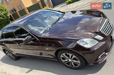 Седан Mercedes-Benz E-Class 2011 в Києві