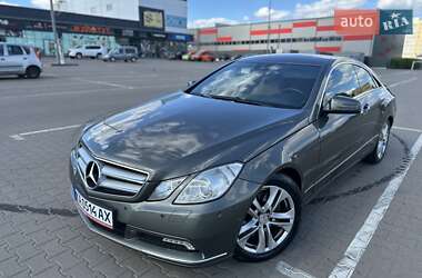 Купе Mercedes-Benz E-Class 2010 в Софіївській Борщагівці