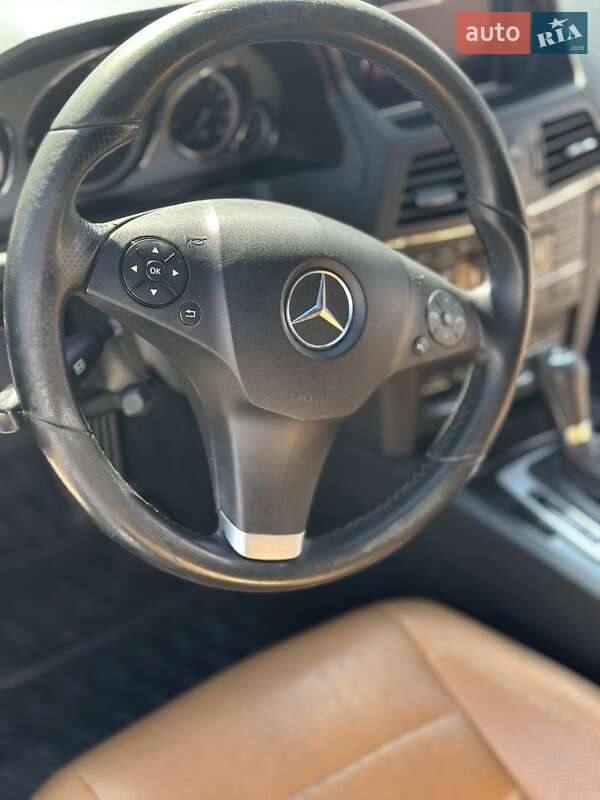 Купе Mercedes-Benz E-Class 2010 в Києві