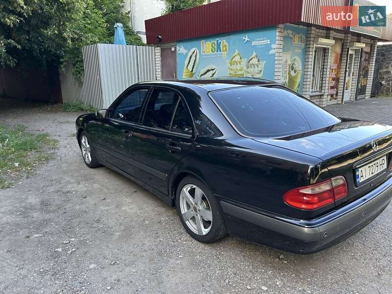 Седан Mercedes-Benz E-Class 2001 в Черкассах